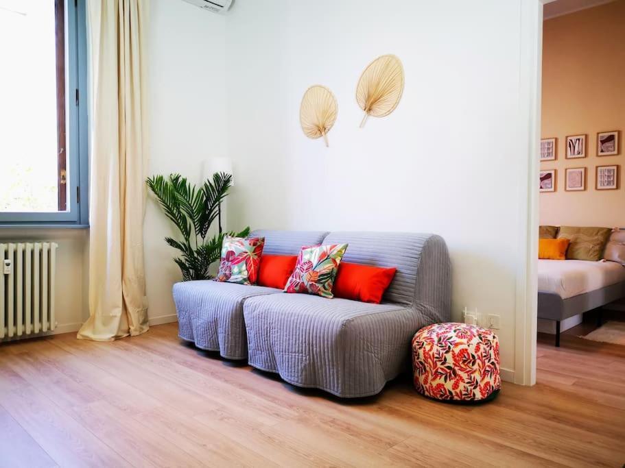 Ferienwohnung Sunny Flat 50 Meters From The Metro Mailand Exterior foto