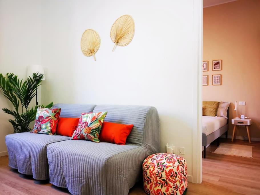 Ferienwohnung Sunny Flat 50 Meters From The Metro Mailand Exterior foto